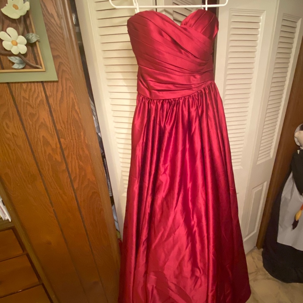 Size 8 red CocoMelody wedding dress